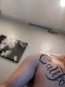 Daddie2hung online show from March 10, 7:50 pm