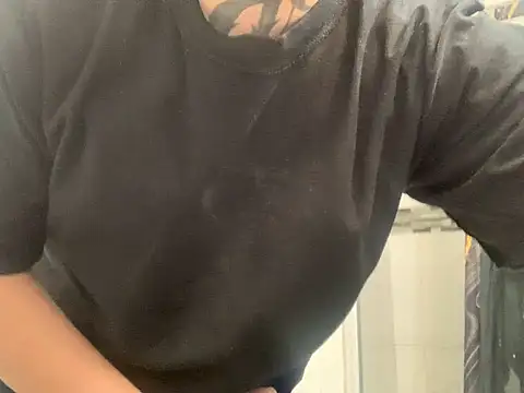 Daddie2hung online show from March 18, 6:36 am