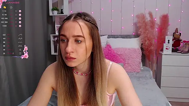 PornoGirlX online show from February 5, 7:10 pm