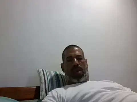 Snapshot of jackbigcock11 chatting on February 11, 11:21 am jackbigcock11 online show from February 11, 11:21 am