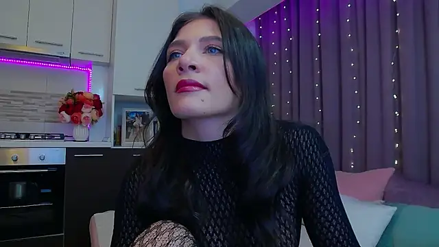 AyanaJoy online show from October 13, 9:15 pm