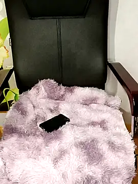 Snapshot of Blythe_69 chatting on December 23, 3:55 pm Blythe 69 online show from December 23, 3:55 pm