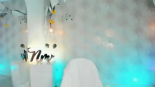 Nicolemorelli2 online show from October 30, 1:23 pm