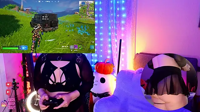 Snapshot of Angel-Lewd-Cake chatting on December 28, 5:35 pm Angel-Lewd-Cake online show from December 28, 5:35 pm