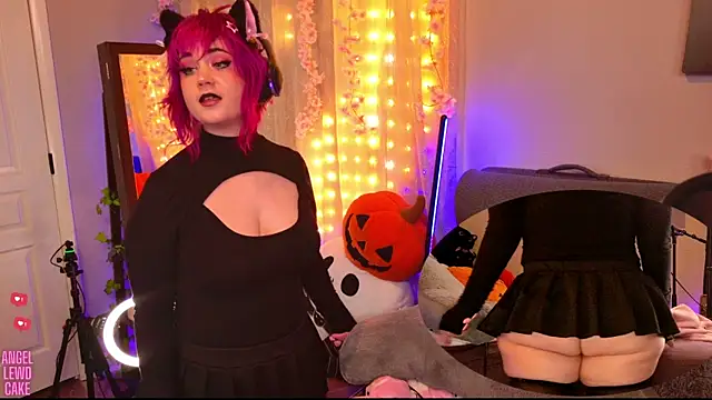 Snapshot of Angel-Lewd-Cake chatting on September 11, 3:28 am Angel-Lewd-Cake online show from September 11, 3:28 am