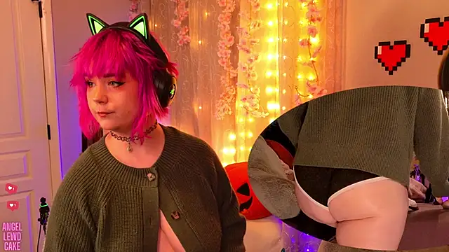 Snapshot of Angel-Lewd-Cake chatting on November 29, 1:47 pm Angel-Lewd-Cake online show from November 29, 1:47 pm