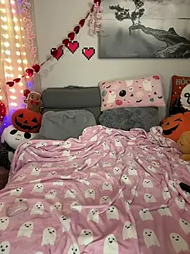 Snapshot of Angel-Lewd-Cake chatting on February 12, 10:43 am Angel-Lewd-Cake online show from February 12, 10:43 am