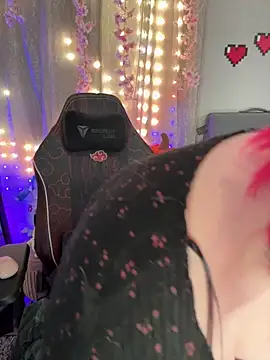 Snapshot of Angel-Lewd-Cake chatting on February 22, 10:47 am Angel-Lewd-Cake online show from February 22, 10:47 am