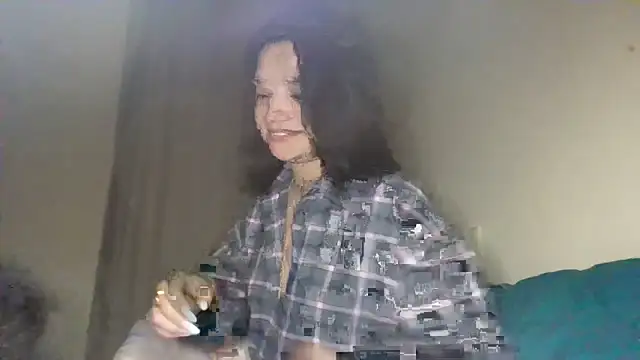 Linusya online show from December 3, 6:17 pm