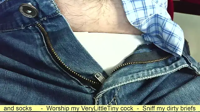 Snapshot of smoothandtiny chatting on October 17, 5:54 am smoothandtiny online show from October 17, 5:54 am