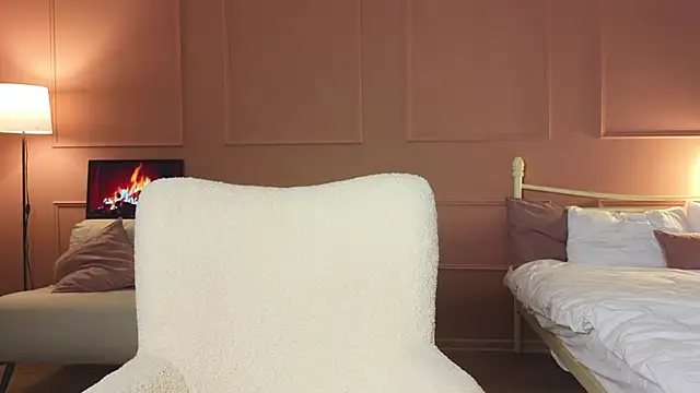 Lina-hill online show from January 11, 2:47 pm