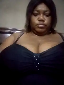 Snapshot of MATUREBUSSTY chatting on September 27, 12:15 am MATUREBUSSTY online show from September 27, 12:15 am
