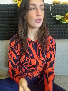 Snapshot of Stefania_PT chatting on October 29, 8:27 am Stefania PT online show from October 29, 8:27 am