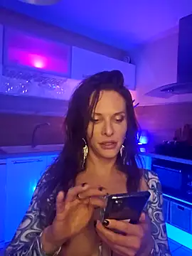 Snapshot of Luna_Kitanna chatting on December 8, 10:14 pm Luna Kitanna online show from December 8, 10:14 pm