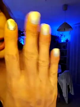 Luna Kitanna online show from April 18, 7:58 pm