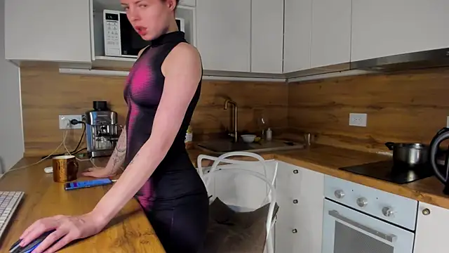 Snapshot of RubyAttwood chatting on December 17, 8:15 pm RubyAttwood online show from December 17, 8:15 pm