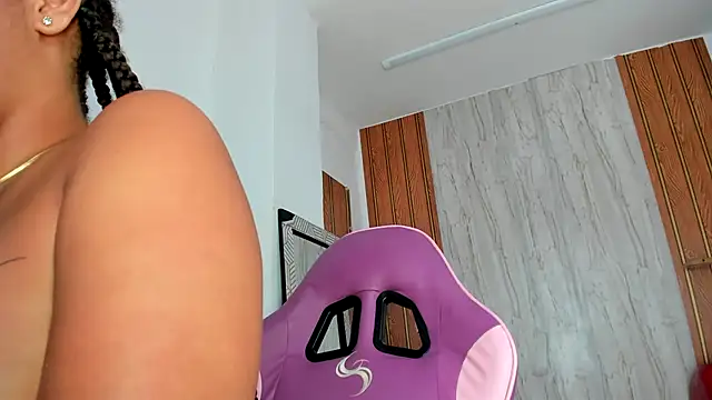 Alika01 online show from October 12, 2:05 pm