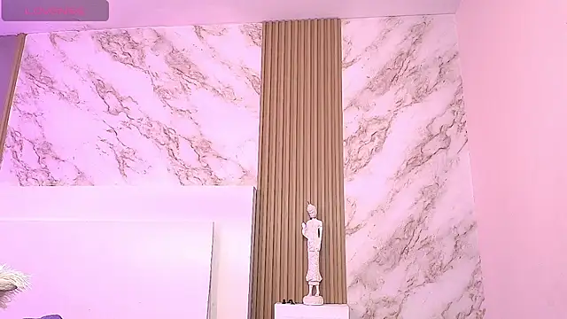 NicholScully online show from October 9, 9:46 pm