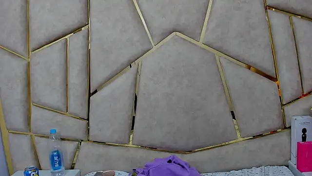 Kloe Candy1 online show from February 3, 4:43 am