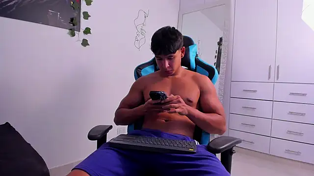 Bray Kevin online show from December 2, 1:25 am