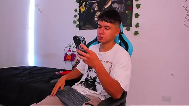 Bray Kevin online show from January 11, 1:06 am