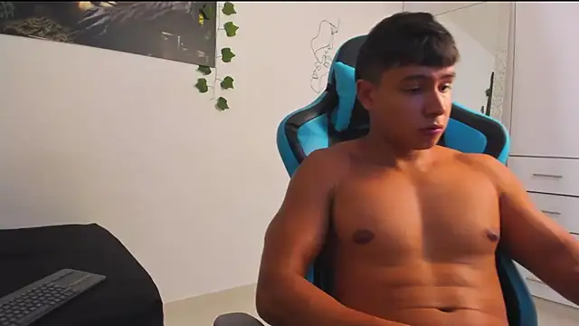 Bray Kevin online show from March 2, 10:59 pm