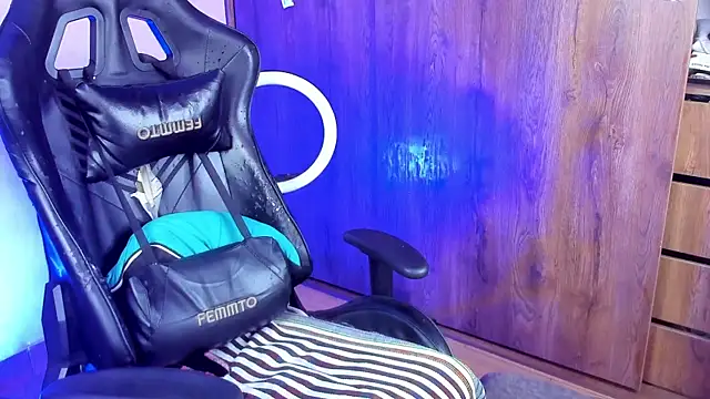 Demian cute18 online show from April 16, 8:42 pm