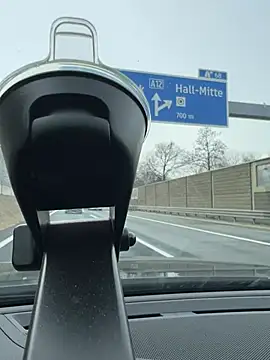 Snapshot of SeiGeilUndFrei chatting on February 18, 11:28 am SeiGeilUndFrei online show from February 18, 11:28 am