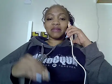 Snapshot of Brown_sexy chatting on November 14, 8:29 pm Brown sexy online show from November 14, 8:29 pm