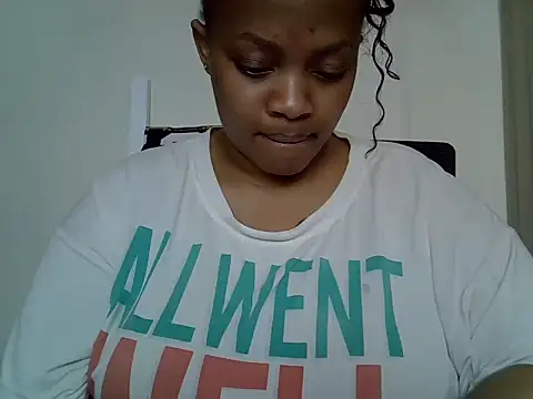 Snapshot of Brown_sexy chatting on November 19, 6:13 am Brown sexy online show from November 19, 6:13 am