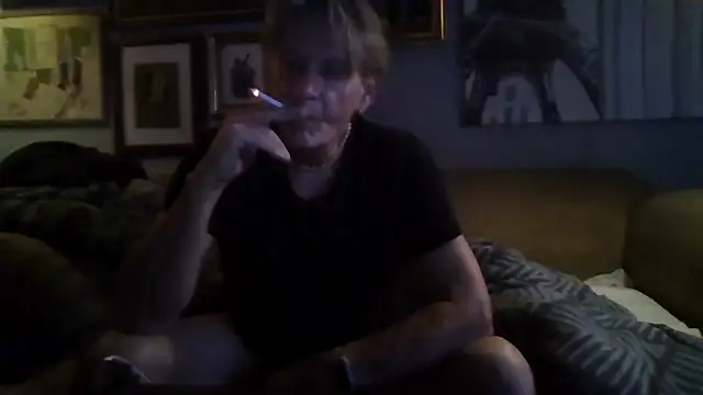 dannedonger2 online show from September 30, 8:25 pm