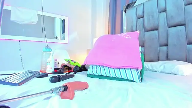 Snapshot of Antonellahorny69 chatting on October 15, 7:14 pm Antonellahorny69 online show from October 15, 7:14 pm