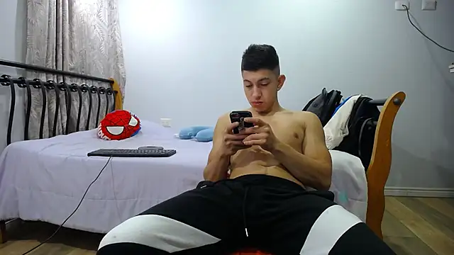 Snapshot of Iam_yourbabyprincess_XD chatting on February 20, 5:33 am Iam yourbabyprincess XD online show from February 20, 5:33 am