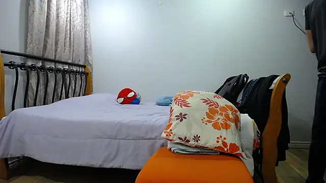 Snapshot of Iam_yourbabyprincess_XD chatting on February 21, 7:01 am Iam yourbabyprincess XD online show from February 21, 7:01 am