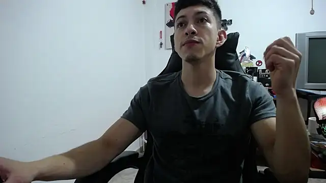 Snapshot of Iam_yourbabyprincess_XD chatting on February 7, 5:00 am Iam yourbabyprincess XD online show from February 7, 5:00 am