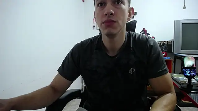 Snapshot of Iam_yourbabyprincess_XD chatting on February 9, 7:40 pm Iam yourbabyprincess XD online show from February 9, 7:40 pm