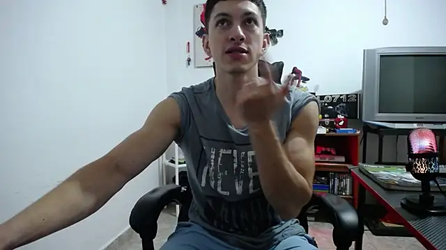 Snapshot of Iam_yourbabyprincess_XD chatting on February 11, 5:01 am Iam yourbabyprincess XD online show from February 11, 5:01 am