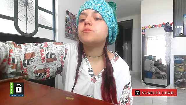 Scarletleon77 online show from October 22, 12:05 pm