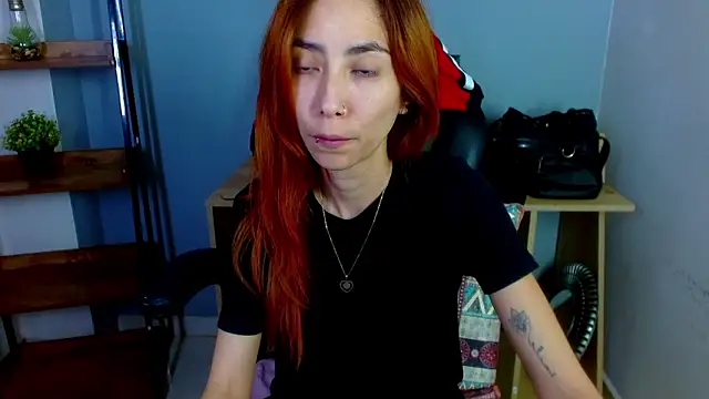Erika Stevens online show from December 7, 4:42 am