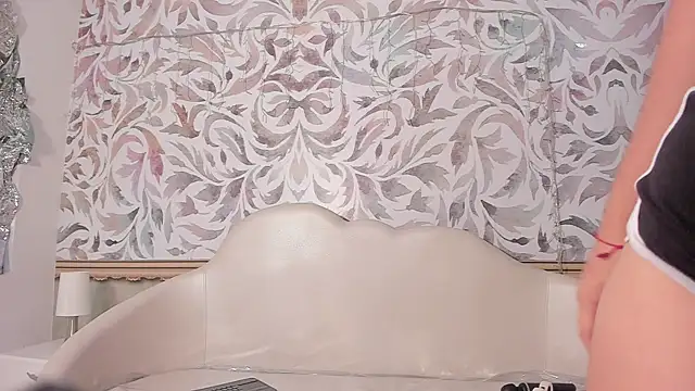 valentina cortes72 online show from January 23, 11:26 am