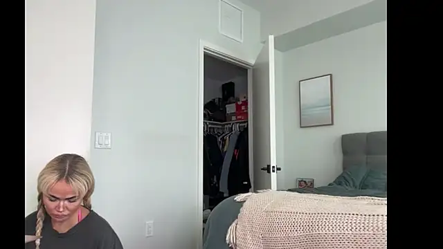 ElenaErickson online show from February 4, 10:04 pm