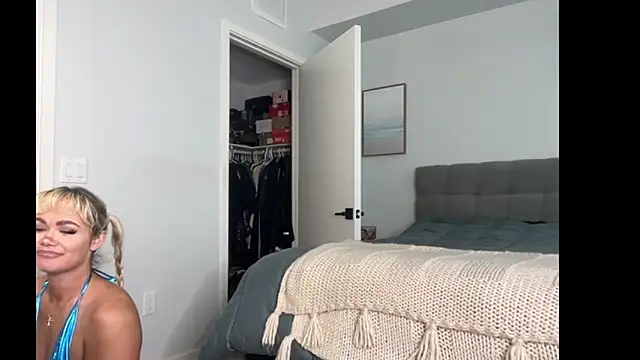 ElenaErickson online show from March 9, 7:51 pm