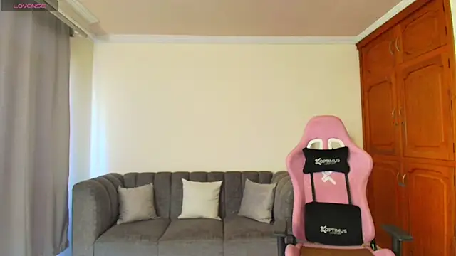 lili jade222 online show from March 16, 2:32 pm