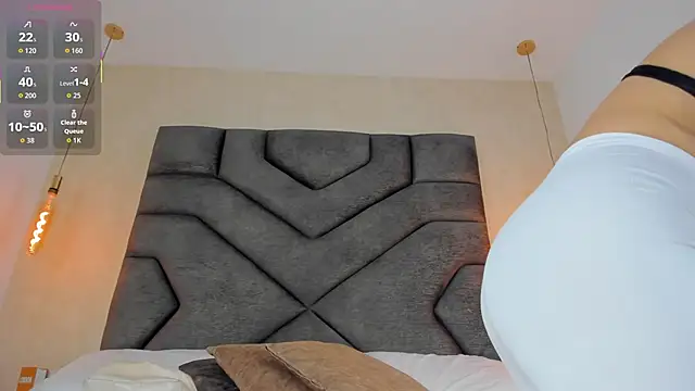 Liinda Saenz online show from March 31, 11:32 am