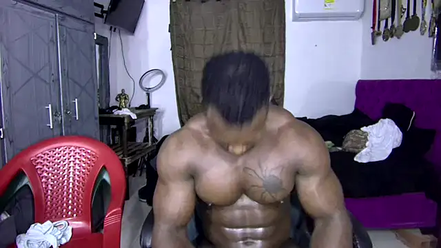 Snapshot of MedellinBlackx chatting on November 6, 12:00 am MedellinBlackx online show from November 6, 12:00 am