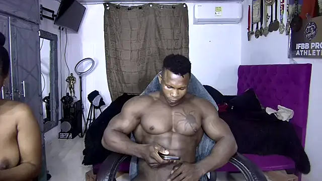 Snapshot of MedellinBlackx chatting on November 29, 1:30 am MedellinBlackx online show from November 29, 1:30 am