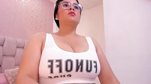 Emilyboobss online show from January 18, 3:31 am
