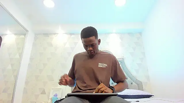 JacksonMuller  online show from December 18, 1:34 pm