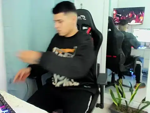 E Moon online show from November 4, 4:22 am