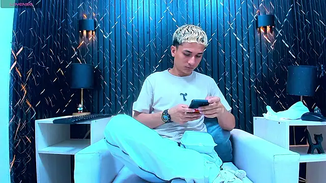 jeic 18 online show from November 18, 7:29 pm